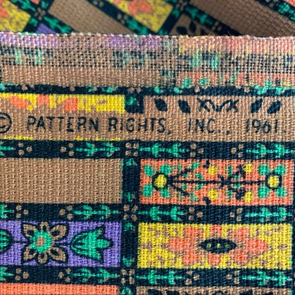 60s Geo Floral Fabric - Picture 6 of 6